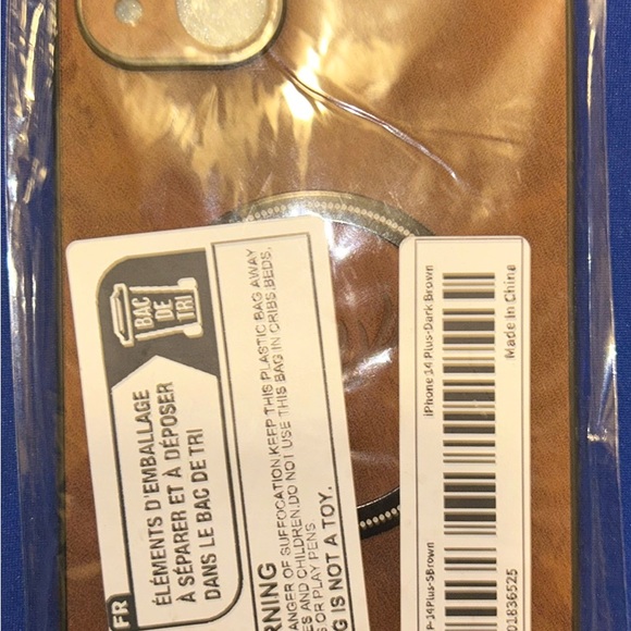 MagSafe IPhone 14 Plus Dark Brown Phone Case! Brand new! - Picture 3 of 4